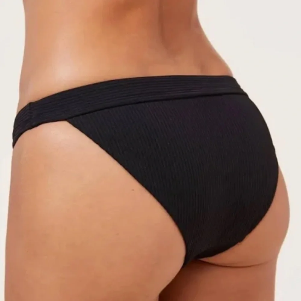 Andie Banded Cheeky Bottom. NWT. Medium